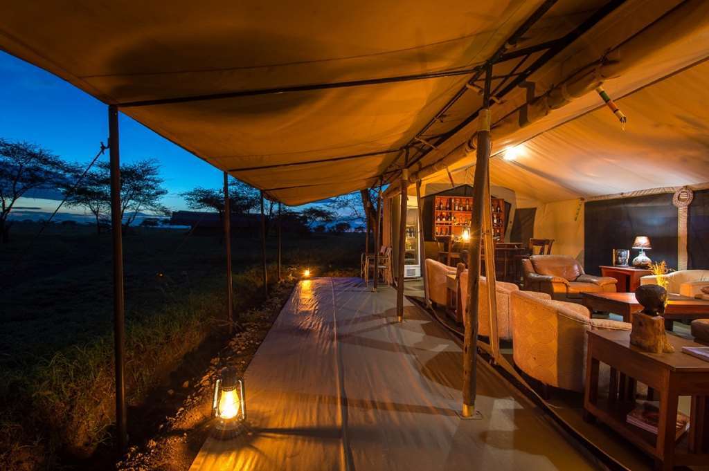 Karibu Camps And Lodges Sametu Camp Serengeti Robanda ร้านอาหาร รูปภาพ