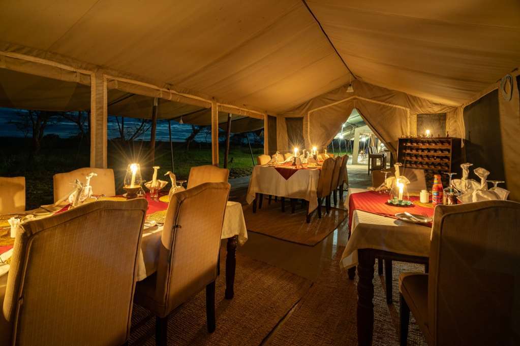 Karibu Camps And Lodges Sametu Camp Serengeti Robanda ร้านอาหาร รูปภาพ
